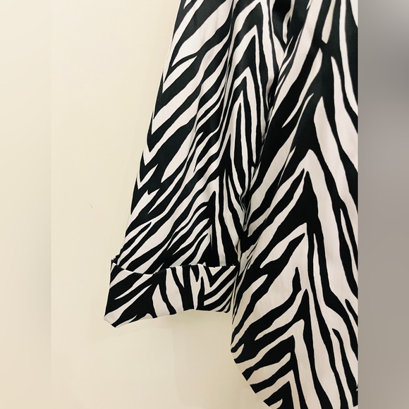 Zebra print buttonless blazer - Picture 3 of 5